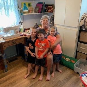 Meet your Posher, Suzanne